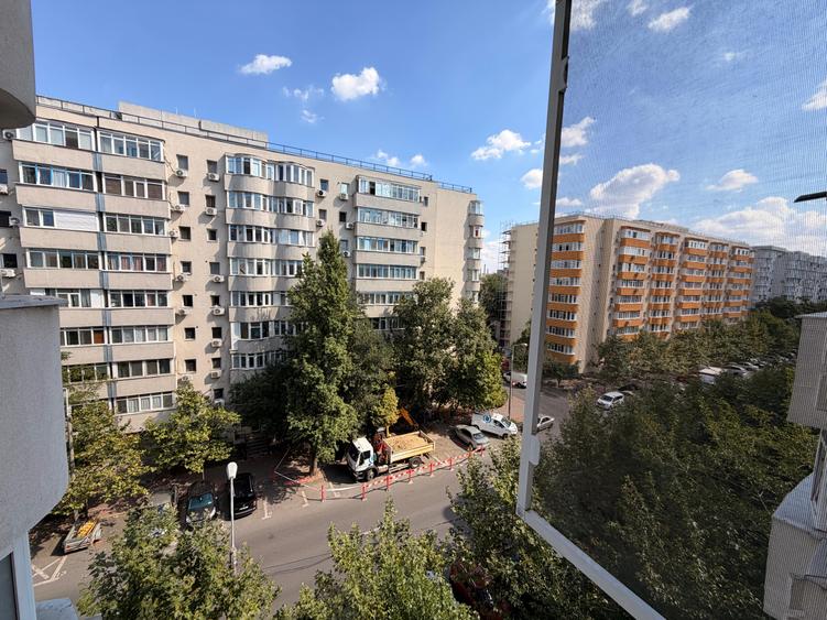 Apartament 4 Camere | Bloc 1990 | Mihai Bravu | Metrou la 10 minute