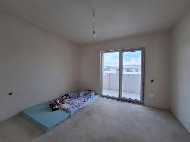 Apartament semifinisat cu CF, bloc nou, zona Eroilor