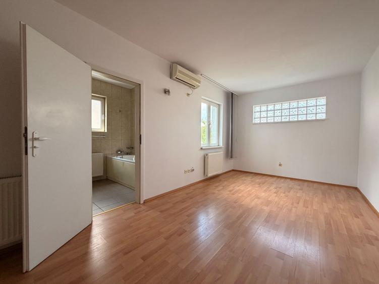CASA + GARAJ | CURTE LIBERA