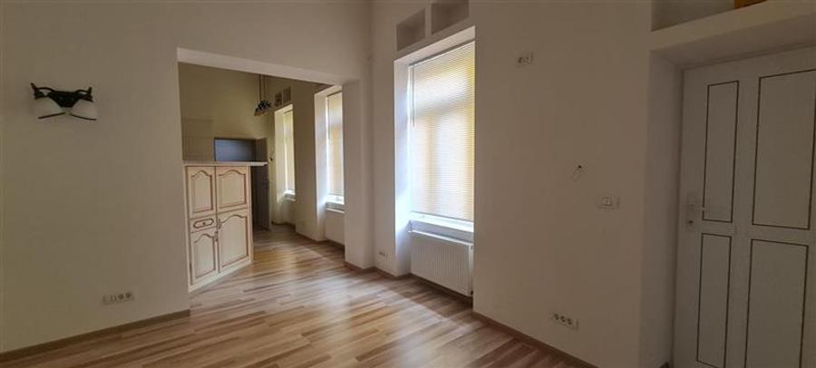 VAND APARTAMENT 3 CAMERE ULTRACENTRAL