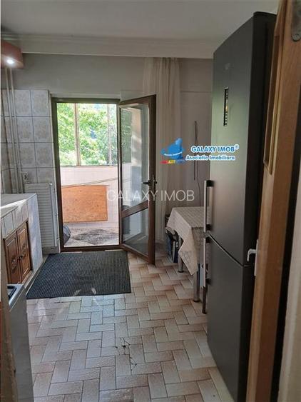 vanzare ap cu 3 camere cf 1 dec  . TRIVALE  . - 9