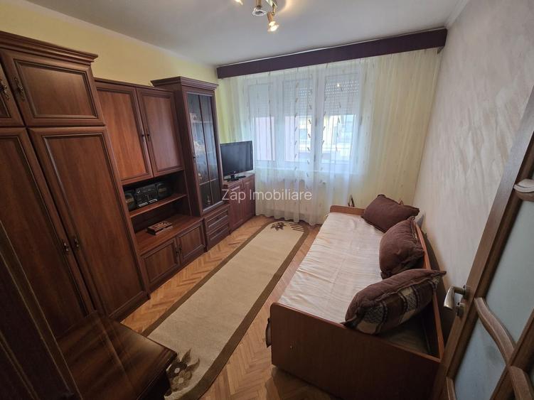 Apartament 3 camere,et.1,bloc izolat,70mp,lift nou,pivnită - 4