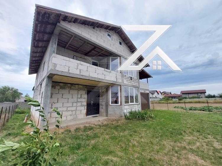 Casă spațioasă cu teren 500 mp în Ghercești – ideală pentru familie