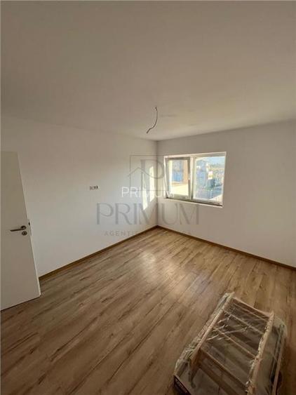 Duplex spatios - bucatarie inchisa - zona in plina dezvoltare - 14