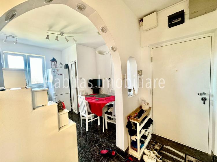 2 camere decomandate 70 mp et2 + parcare - Str Republicii - Centru