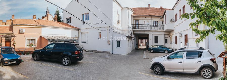 DE VÂNZARE APARTAMENT  Oradea ultracentral parter cu  parcare - 9