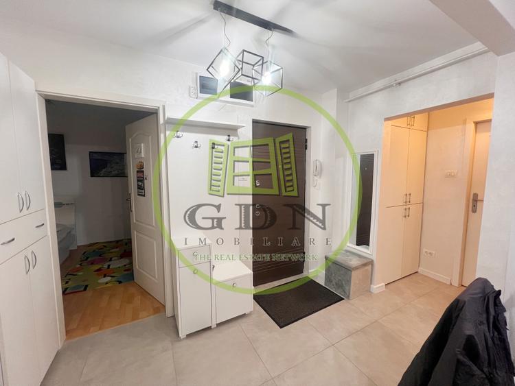 Apartament 3 camere, decomandat, cartier Cornitoiu, zona Liceul Bibescu