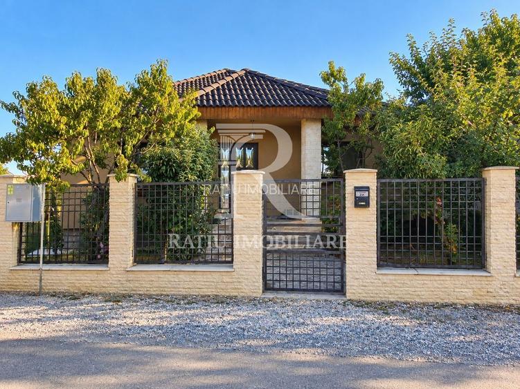 Casă cu 2 dormitoare și 300 mp teren | Sântandrei
