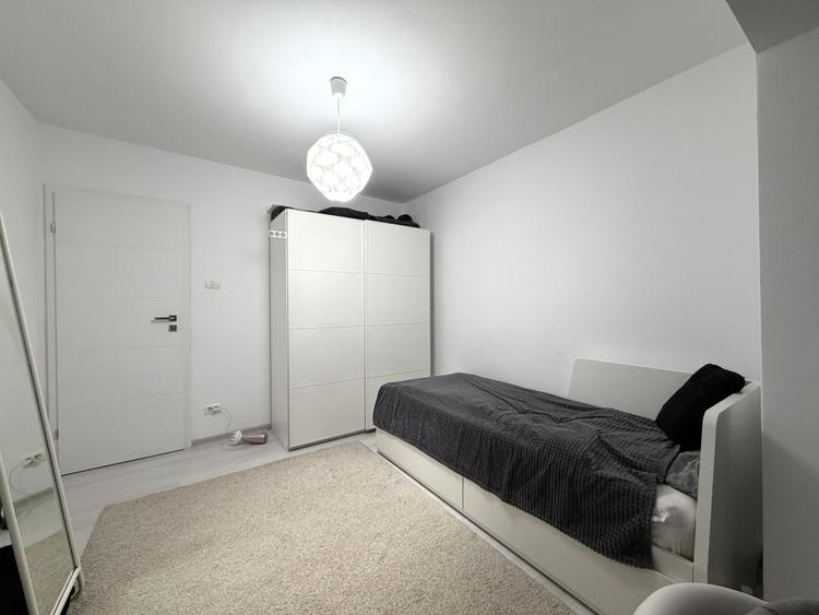 Apartament 4 camere, 80 mp utili, etaj 3, 2 balcoane - Lipovei