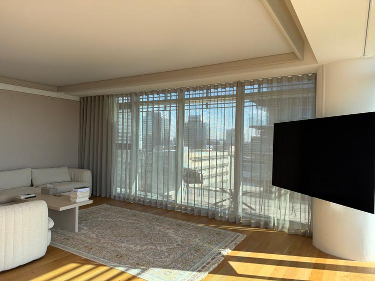 Apartament deosebit cu vedere la lacul Floreasca în Up-Site,3 parcări valabile