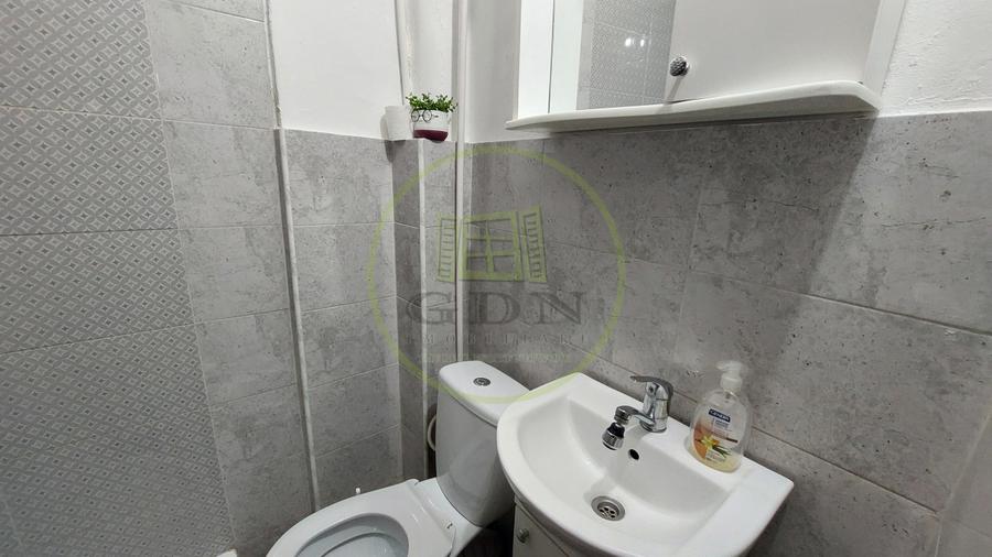 Apartament 3 camere, semidecomandat, 75 mp, Craiovita, zona Kaufland