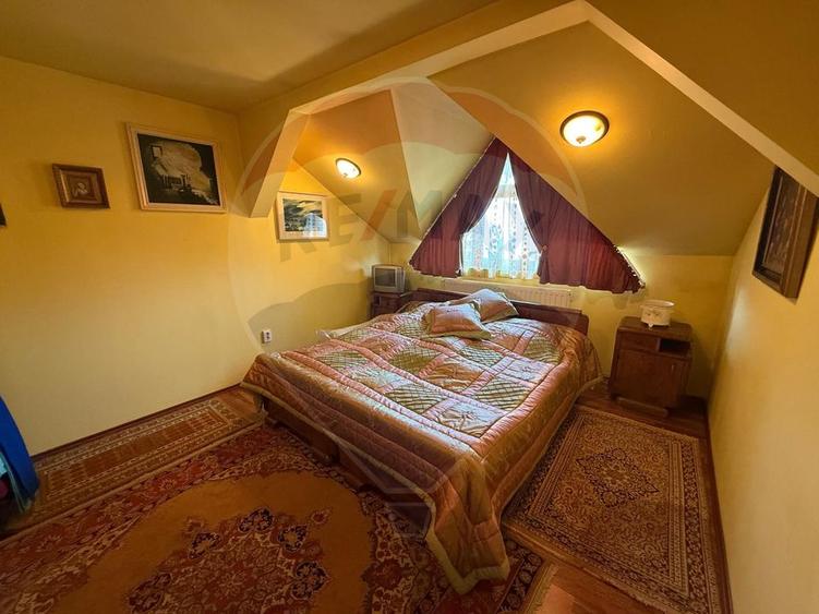 De vânzare casǎ 5 camere și acces auto Ultracentral