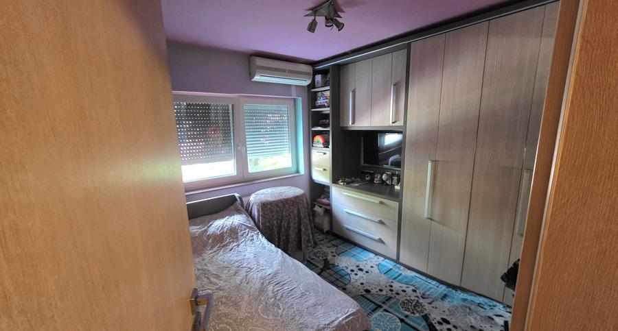 Apartament 3 camere - 80mp - Complex Studentesc - mobilat si utilat