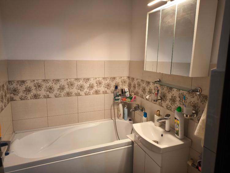 Apartament 2 camere decomandat + garaj