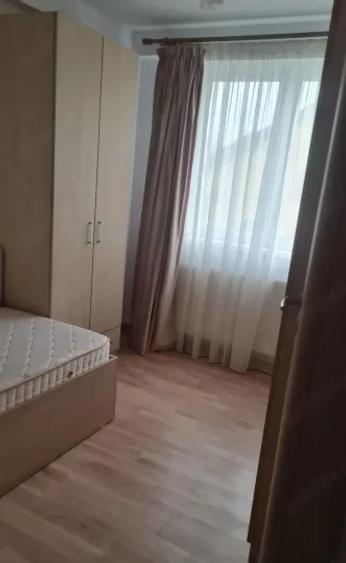 Casa de inchiriat GHENCEA. 4 camere, 2 bai, LOC DE PARCARE. CENTRALA PROPRIE