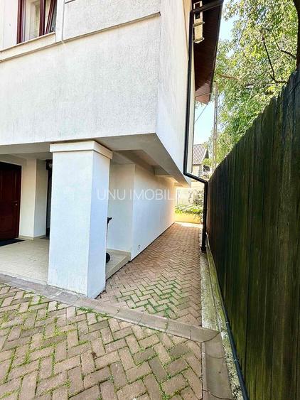 Vilă Exclusivistă pe seminivele D+P+1+M Bucium Releu 332mp, mobilată LUX - 6