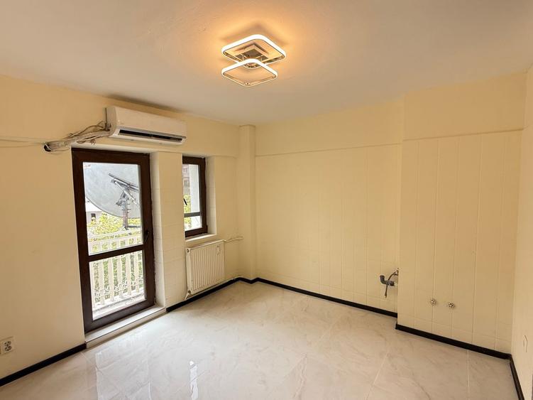 Vanzare apartament 4 camere Bld. Unirii - Fantani Bucuresti