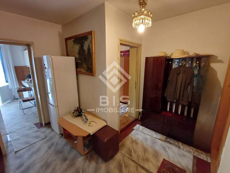 Vânzare apartament 3 camere, Decebal, s.u 65mp