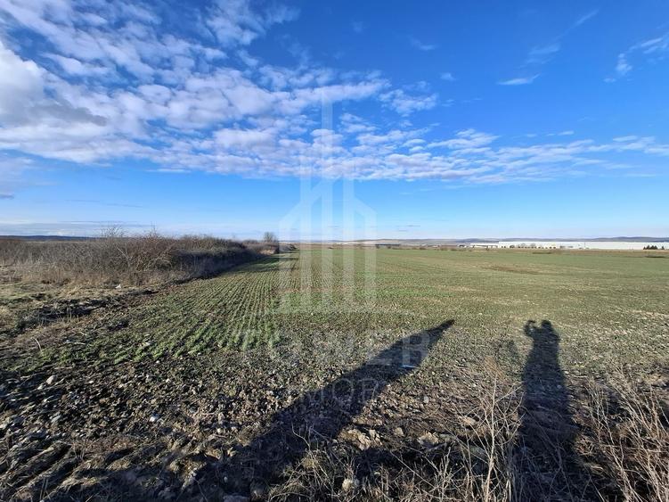 Teren Intravilan de Vânzare – 4300 mp – Cristian, zona Aeroport