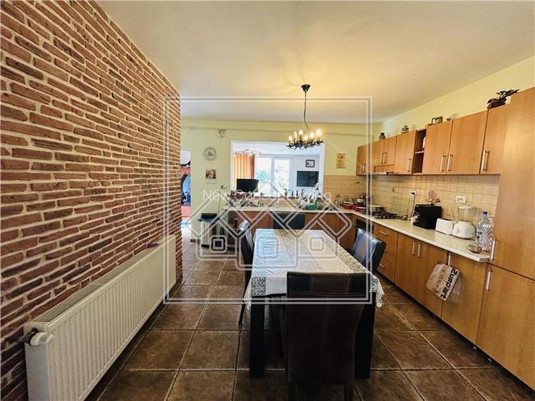 Casa tip duplex, cu 3 camere, 116 mp utili, teren de 403 mp - 8