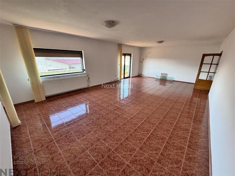 CASA  DE VANZARE BOTARLAU - 13