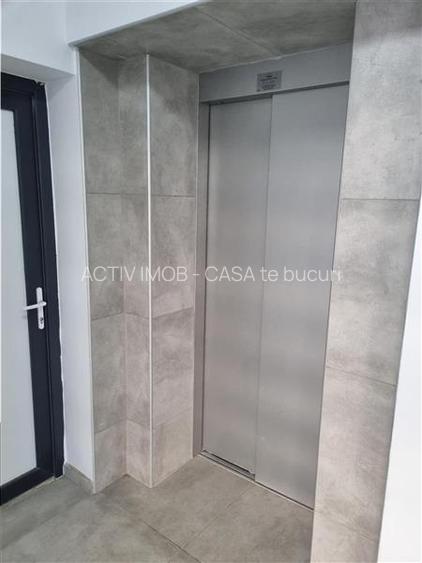 Apartament tip penthouse 2 camere si terasa proprie