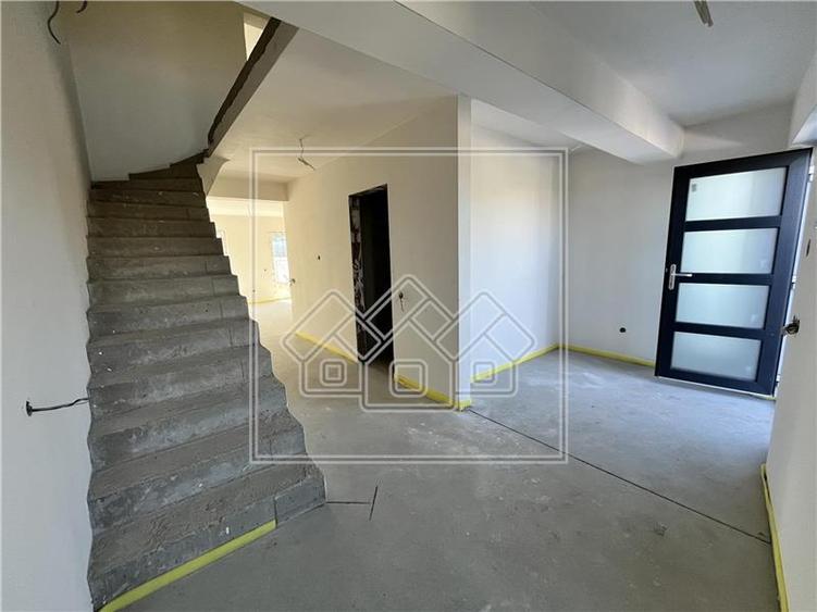 Casa in Sibiu - 4 camere - 3 bai - teren de 600 mp