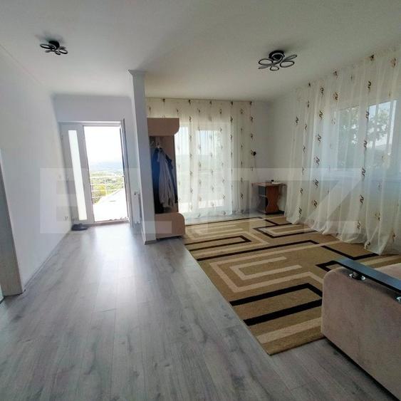 Casa 4 camere, 200 mp, 1050 mp teren, zona Ciurbesti