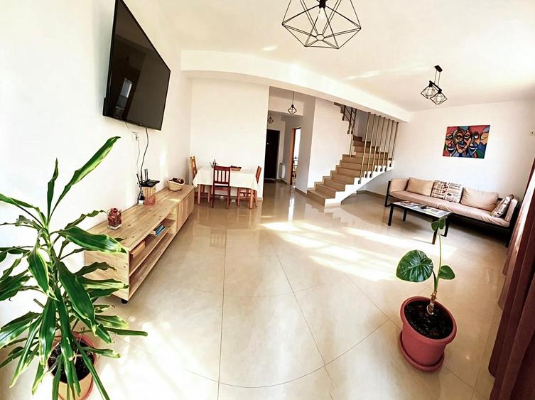 Casă/Vila cu 5 camere, gata de utilizare, Drumul Fermei