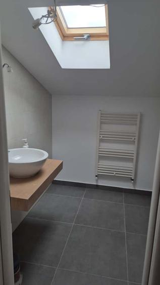 Proprietar, inchiriez spatiu pentru birouri si sala sedinte,150 mp+balcon+depoz.