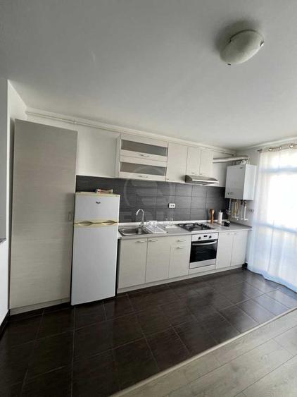 Apartament 2 camere semidecomandat zona Cetatii