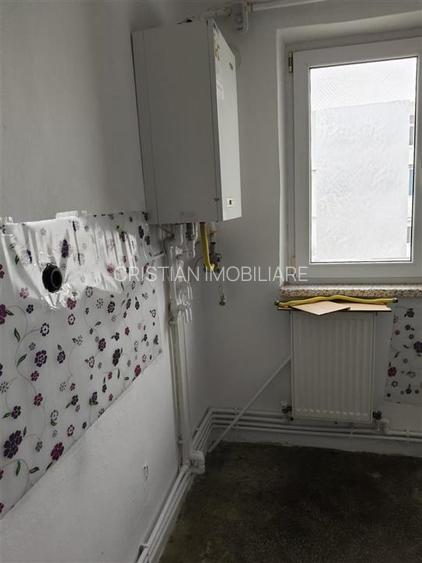 ETAJ 3, ap 2 camere, conf II sporit, Hipodrom - 4