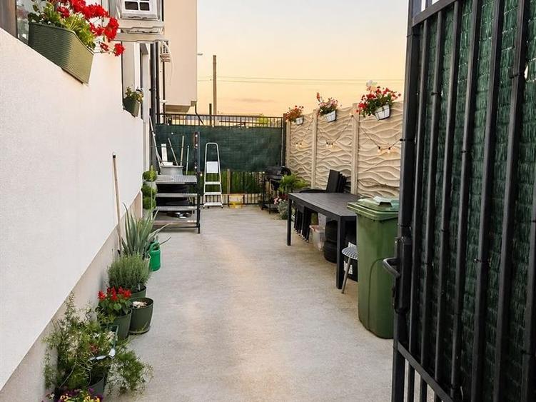 Apartament 3 camere, decomandat