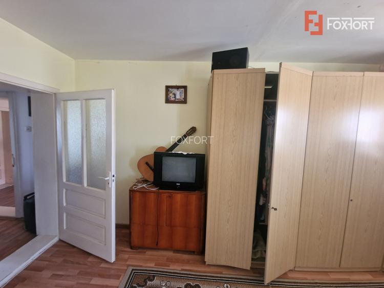 Casa individuala de vanzare cu 7 camere - Recas - 22