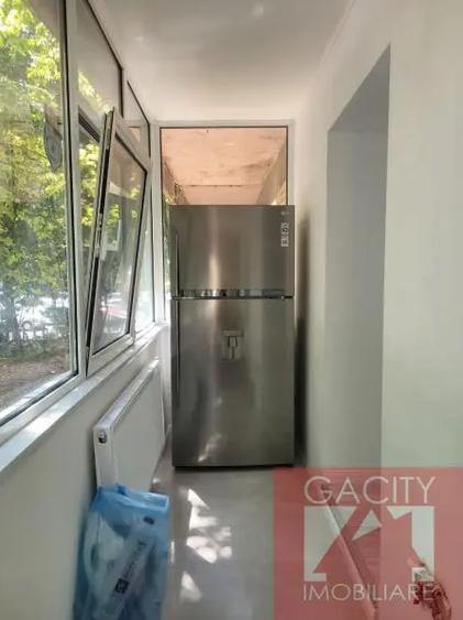 Apartament 2 cam Pantelimon zona Delfinului