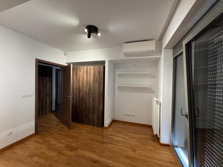 Inchiriere apartament 4 camere complex Green Lake Baneasa