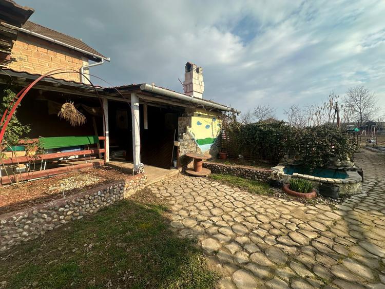 Casa Individuală 120 mp| teren 640 mp| zona Vintu De Jos