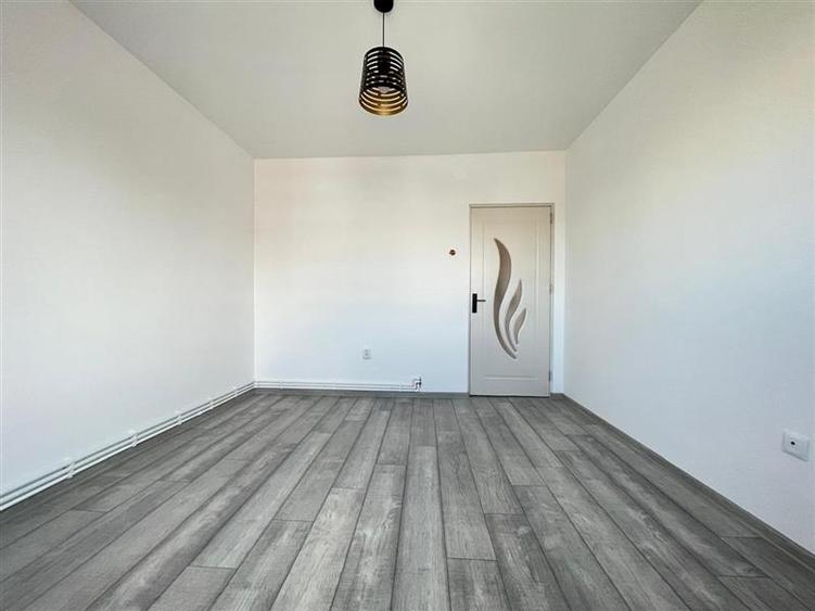 Apartament 3 camere de vanzare  zona ultracentrala