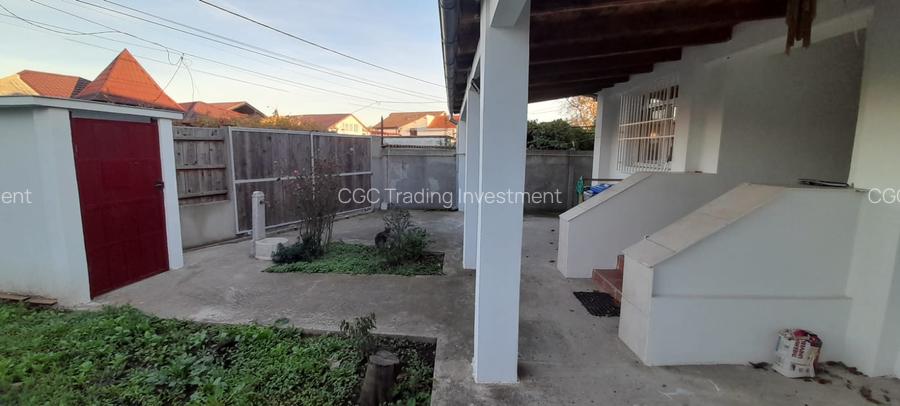 Casa de 132 mp din caramida pe un teren de 560 mp in Cumpana zona centrala - 2