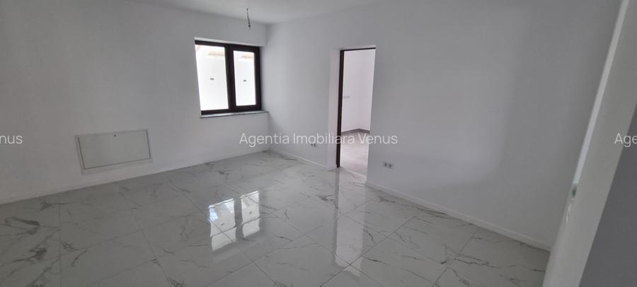 Casa cu etaj la 2 min de Piata Mare - 3