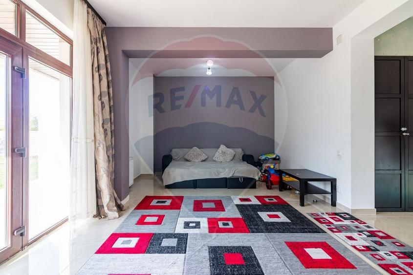 Casă / Vilă cu 6 camere de vânzare in Tartasesti, Dambovita