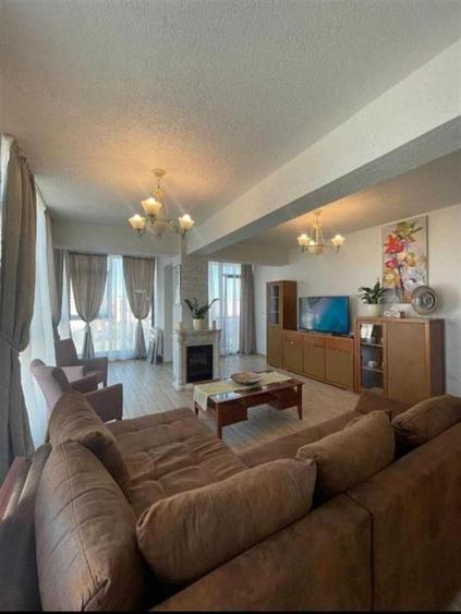 Apartament 2 camere cu balcon zona Doamna Stanca