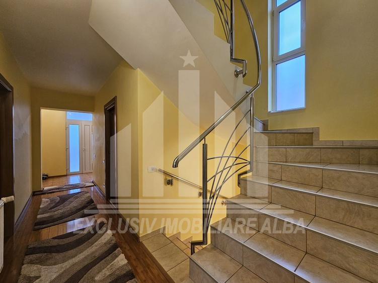 Casa individuala | Garaj | 200 mp | Asfalt | Mobilata | Alba-Micesti