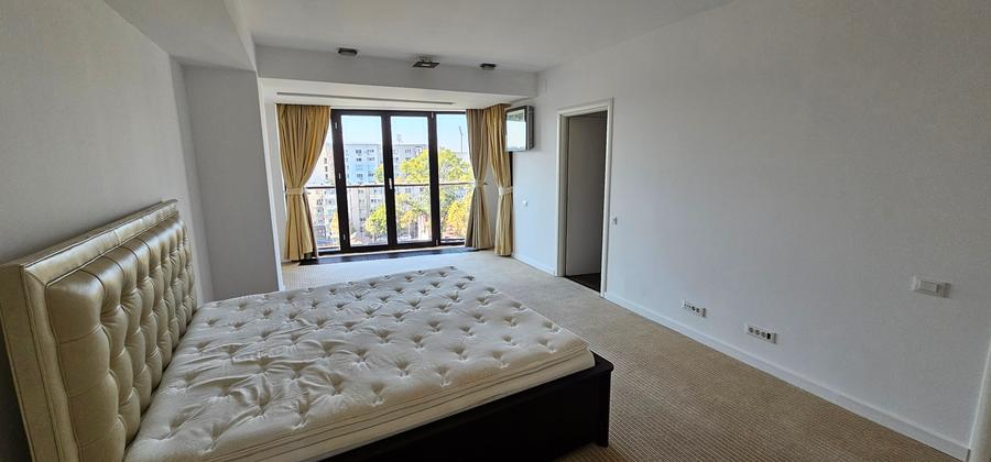 Inchiriere 4 camere lux - Central Park