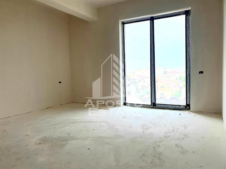 Apartament cu 1 camera, bucatarie inchisa in zona Unitatii Militare
