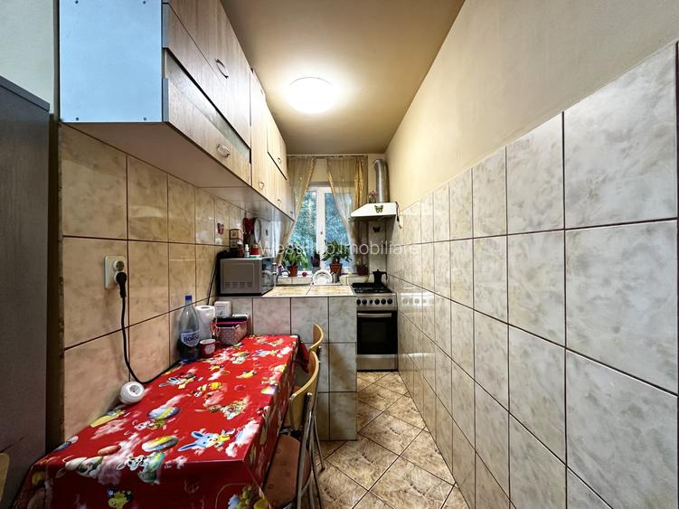 Apartament 3 camere, etaj 3, 50 mp - zona Calea Sagului - 7