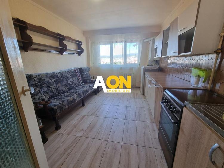 Apartament 3 Camere Decomandat, Zona Cetate