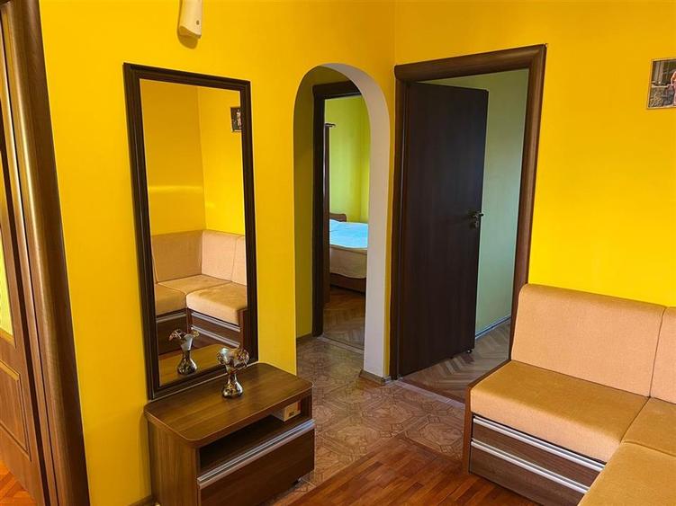 Apartament decomandat 3 camere etaj intermediar Vasile Aaron