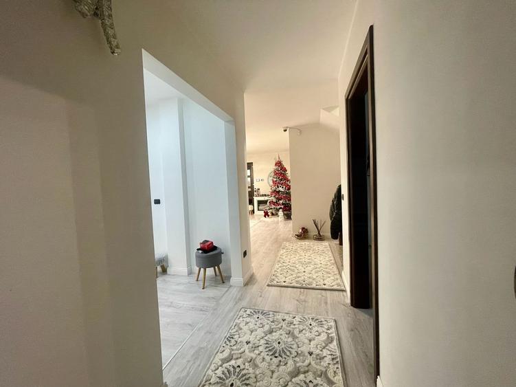 CASA COMPLET UTILATA SI MOBILATA MODERN CU GRADINA | 1100 MP |MARGINEA