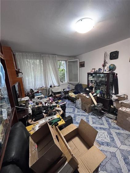 Vanzare Apartament 3 Camere Semidecomandat Berceni-Izvorul Crisului